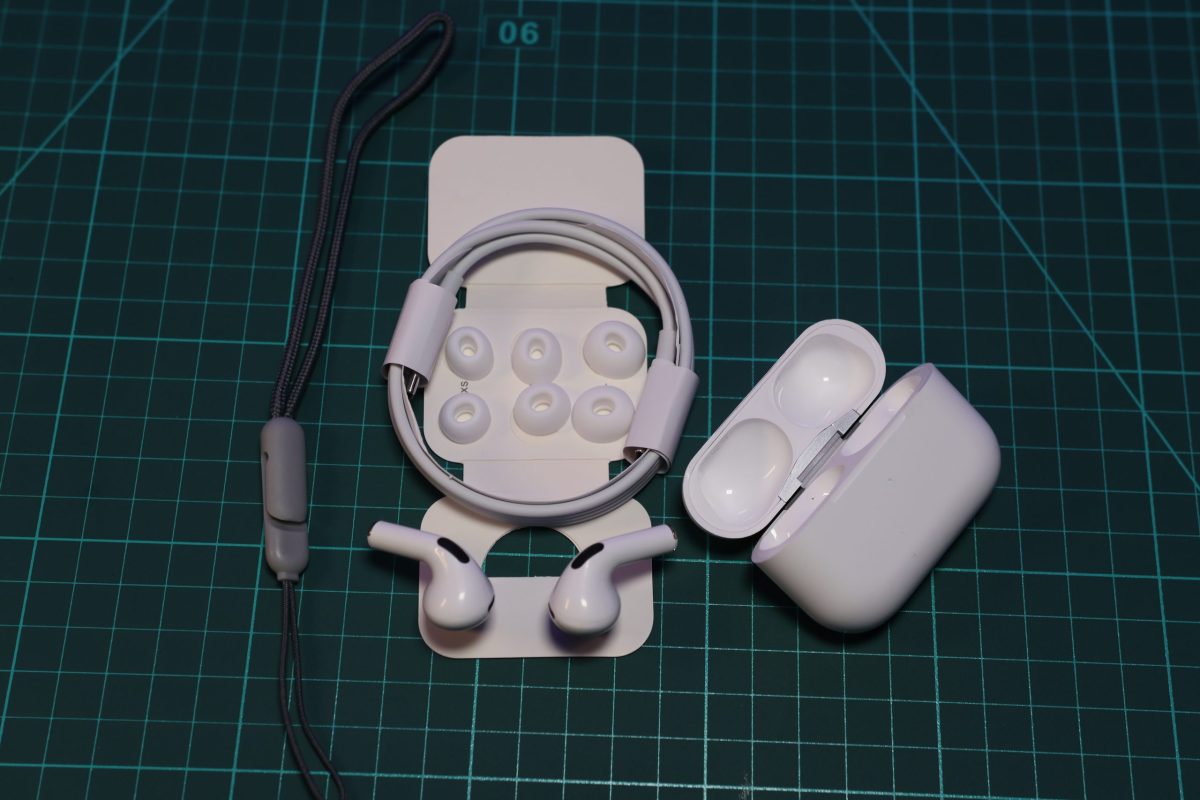 AirPods Pro (2nd generation) - Image 1